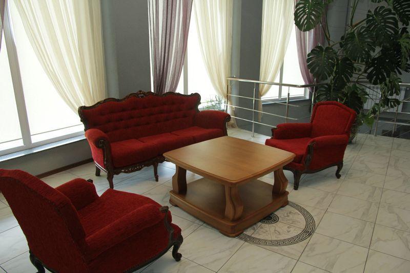 Comfort Hotel Kovel Bagian luar foto