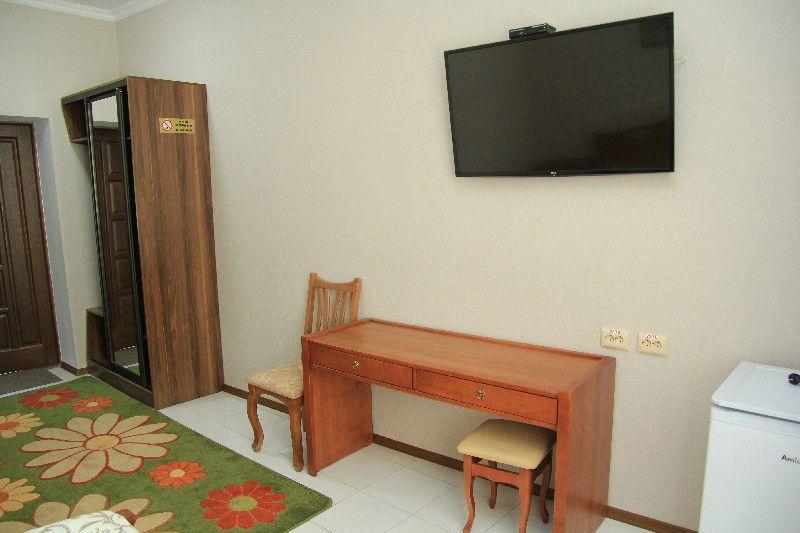 Comfort Hotel Kovel Bagian luar foto