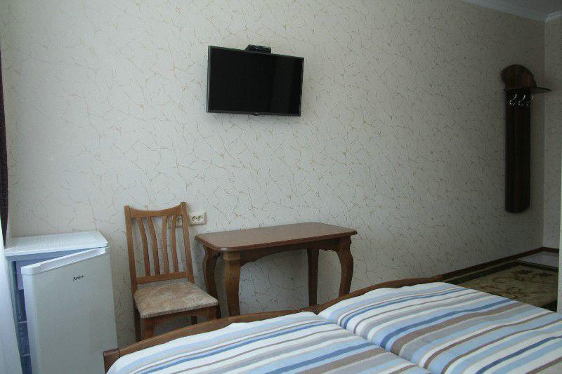 Comfort Hotel Kovel Bagian luar foto