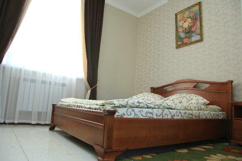 Comfort Hotel Kovel Bagian luar foto